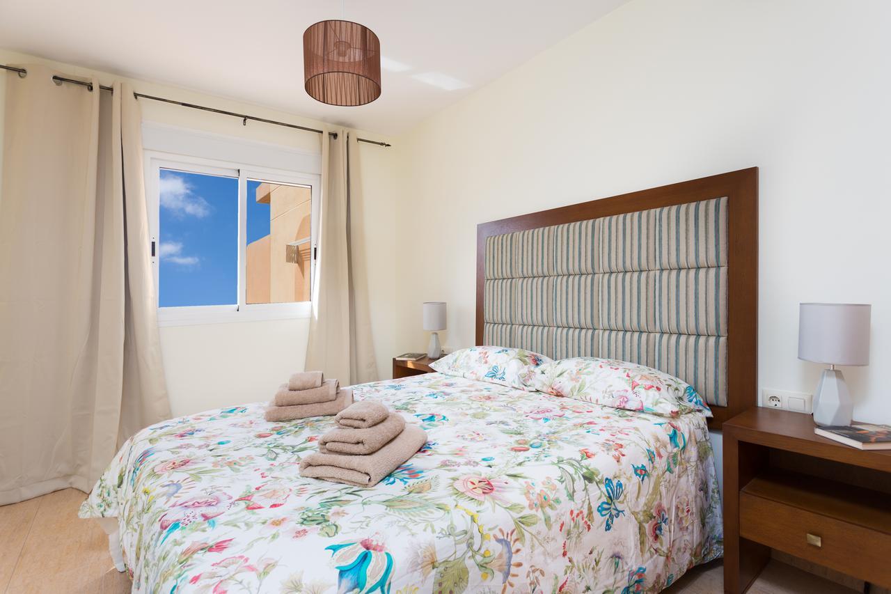 アデヘAdeje With Pool, Sea View And Free Wifiアパートメント エクステリア 写真