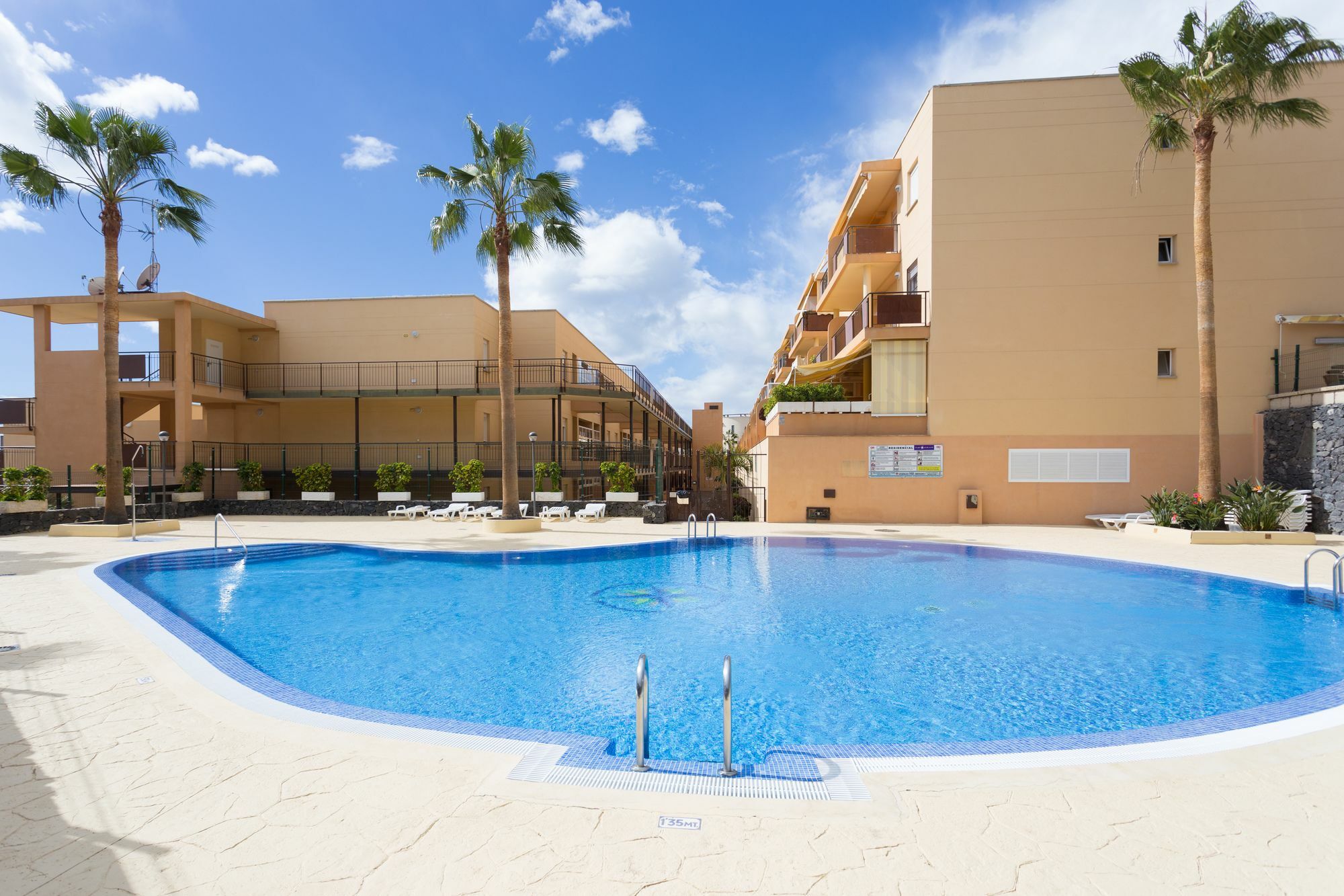 アデヘAdeje With Pool, Sea View And Free Wifiアパートメント エクステリア 写真