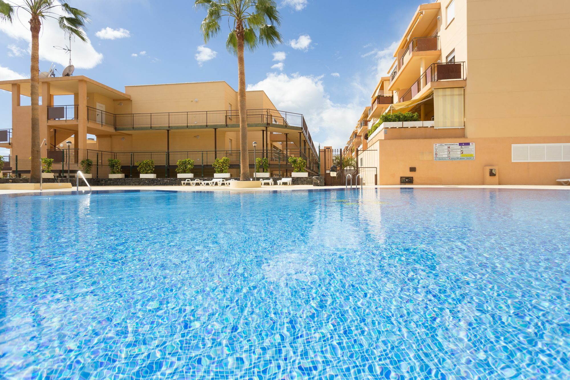 アデヘAdeje With Pool, Sea View And Free Wifiアパートメント エクステリア 写真